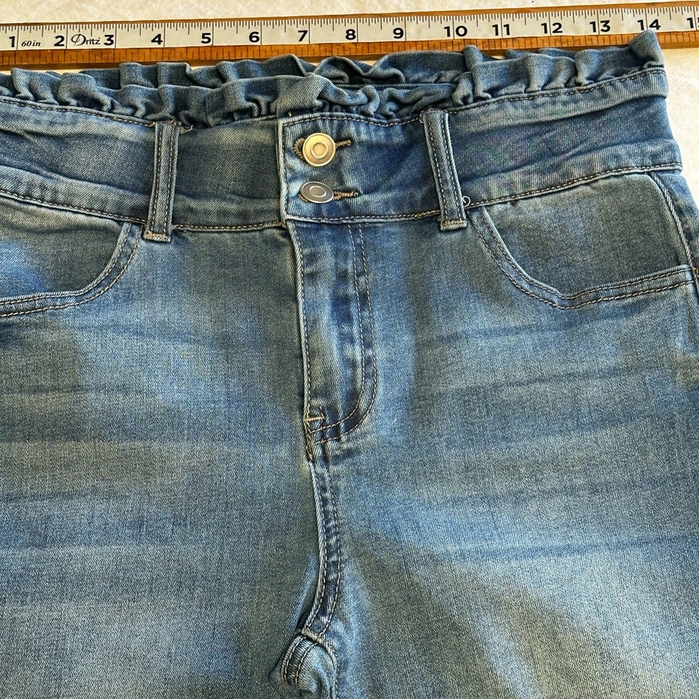 Ashley Mason Juniors Denim Capri Ruffle Waistband Stretchy Pants SZ Small - Picture 5 of 10